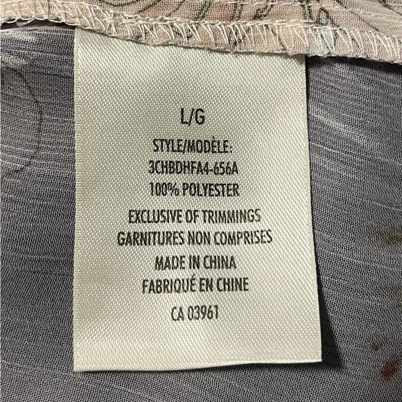 ***๐3 for $35./Denver Hayes Light Sheer Floral Blouse.. - Picture 6 of 7